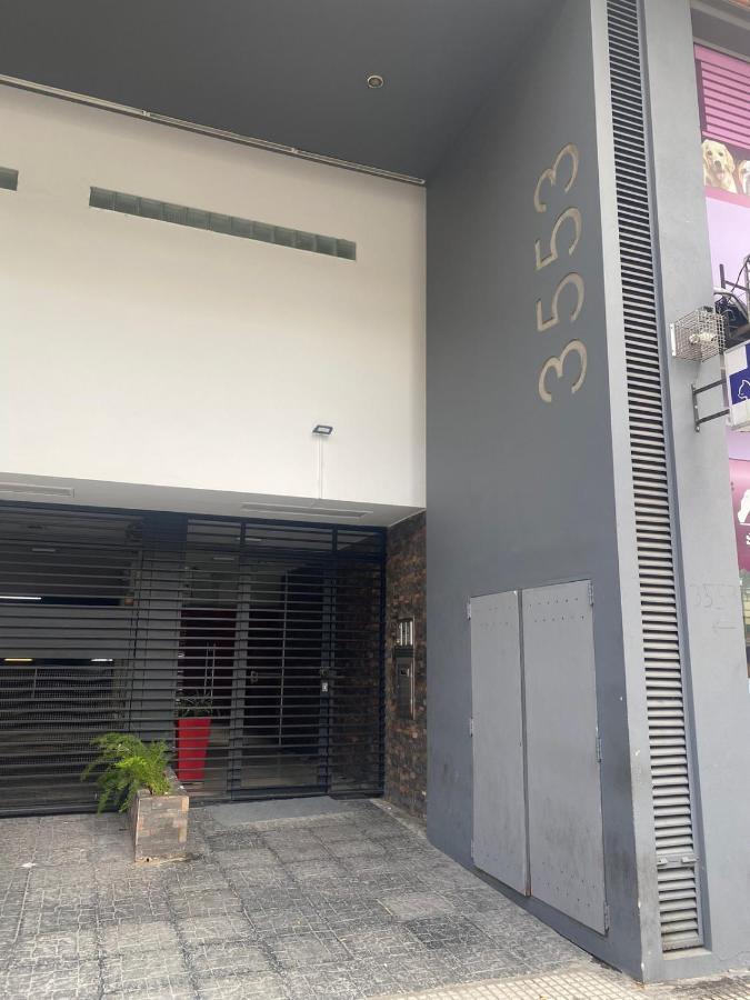 Avenida Corrientes Y Billinghurst A Metros De Abasto Shopping Buenos Aires Exterior photo